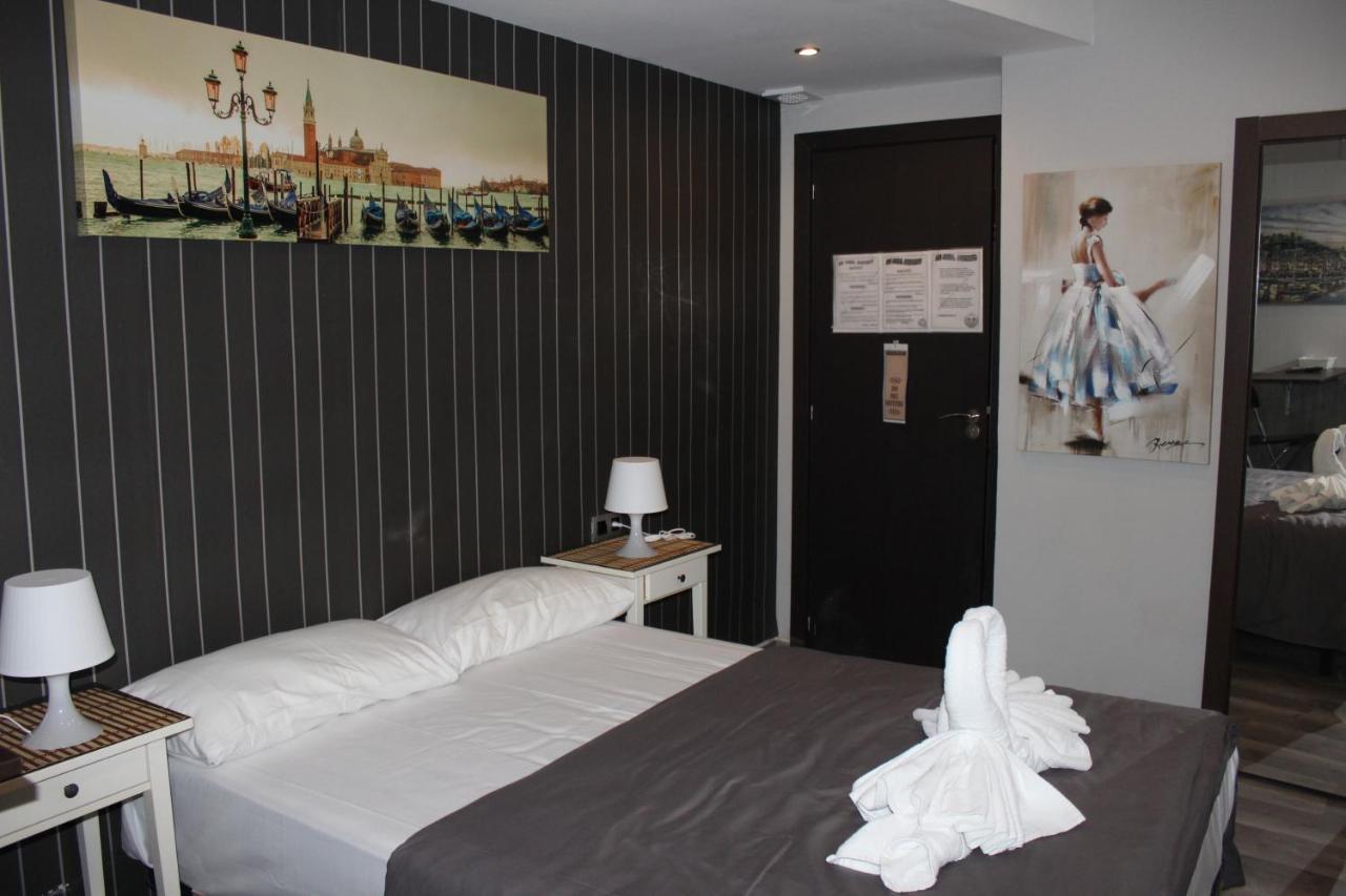 Bcn Condal Hostal 巴塞罗那 外观 照片